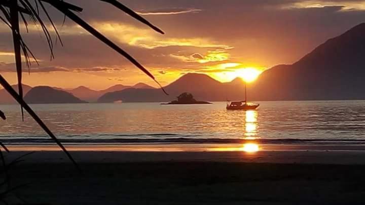 Suite A Beira Mar Em Ubatuba-Sp المظهر الخارجي الصورة